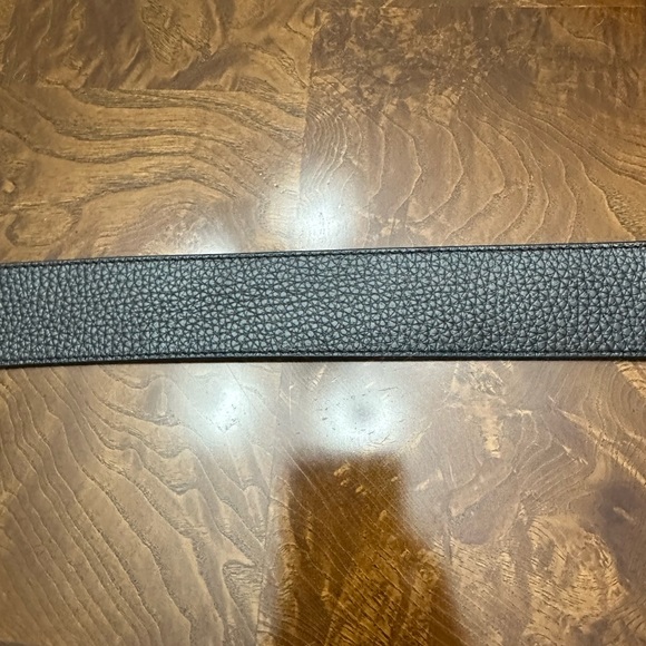 Louis Vuitton to turn belt, one side, black one side tan - Picture 2 of 5